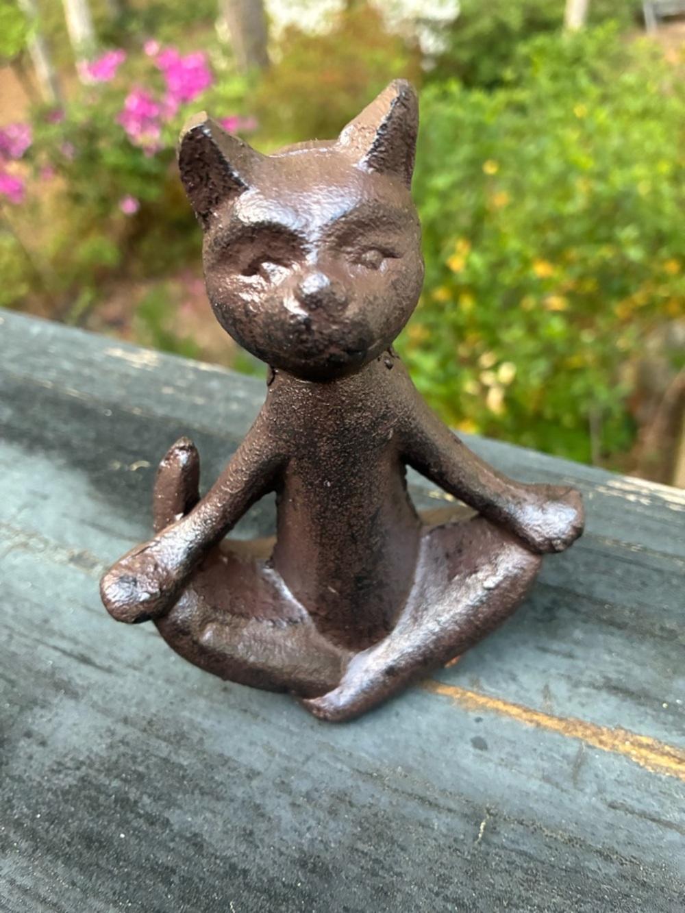Meditating Cat Figurine - Brown Yoga Cat Décor Cast Iron